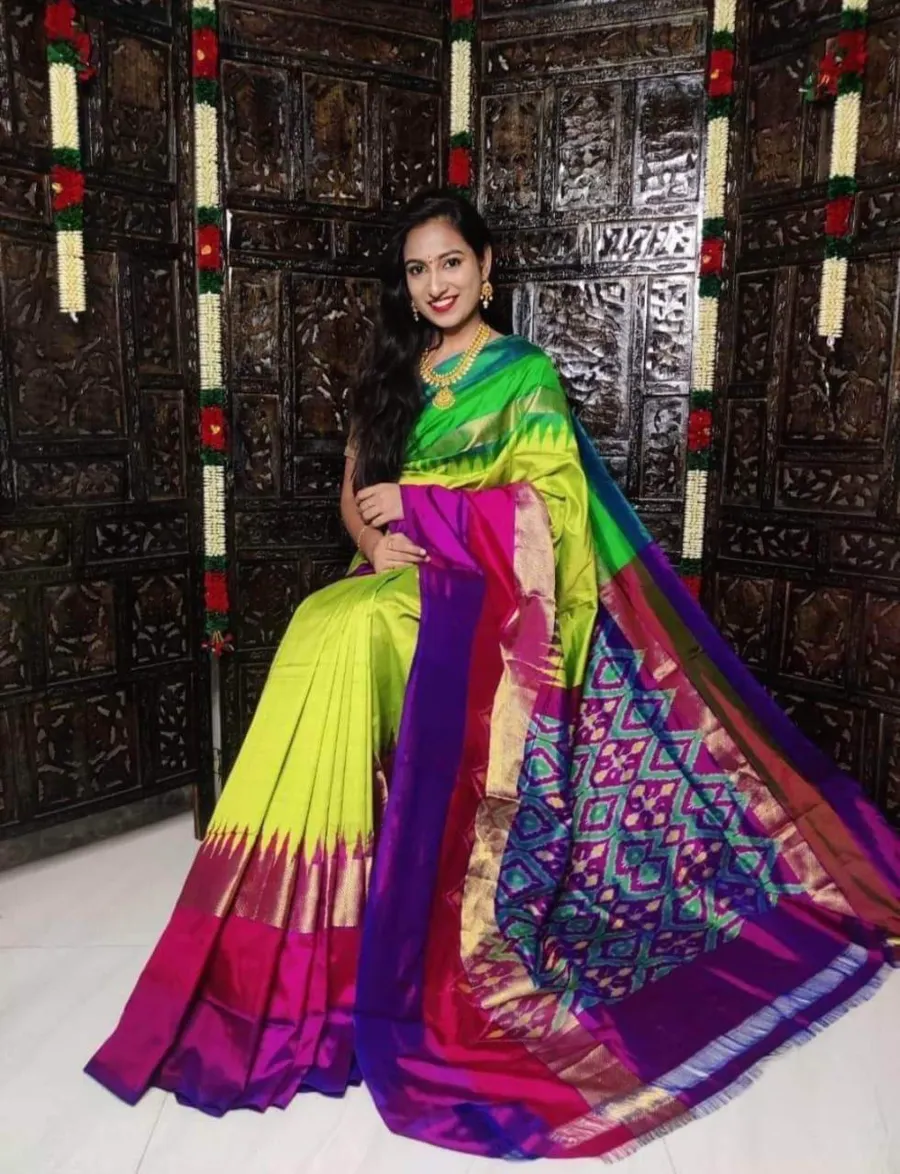 Women's Ikat Silk Print Saree Elegant Handwoven Traditional Saree with Vibrant Patterns, Perfect for Festivals, Weddings, and Special Occasions